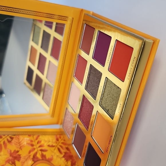 Ace Beaute Falling For You Eyeshadow Palette - Picture 4 of 12